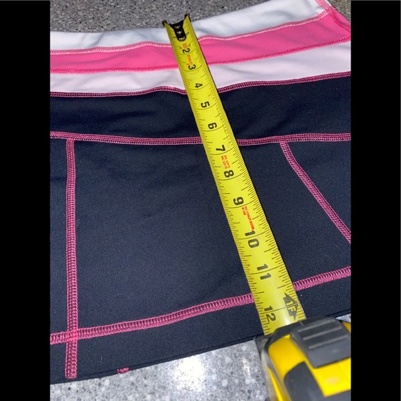 Lululemon reversible skirt - Picture 3 of 3